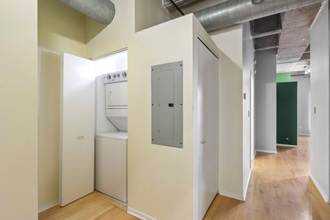 Tiny photo for 5200 S Ellis Avenue #408, Chicago, IL 60615 (MLS # 12658561)