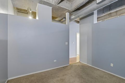 Tiny photo for 5200 S Ellis Avenue #408, Chicago, IL 60615 (MLS # 12658561)