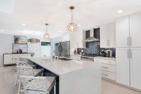 Tiny photo for 872 Northmoor Road, Lake Forest, IL 60045 (MLS # 12503548)