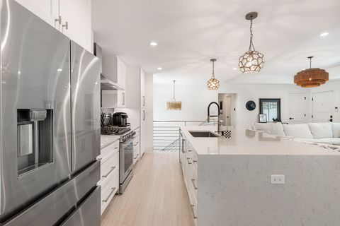 Tiny photo for 872 Northmoor Road, Lake Forest, IL 60045 (MLS # 12503548)