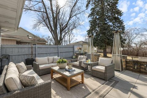 Tiny photo for 5524 S Bruner Street, Hinsdale, IL 60521 (MLS # 12574460)