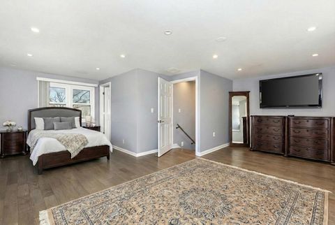 Tiny photo for 5524 S Bruner Street, Hinsdale, IL 60521 (MLS # 12574460)