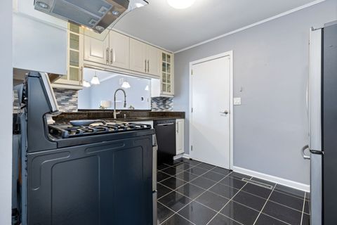 Tiny photo for 5524 S Bruner Street, Hinsdale, IL 60521 (MLS # 12574460)