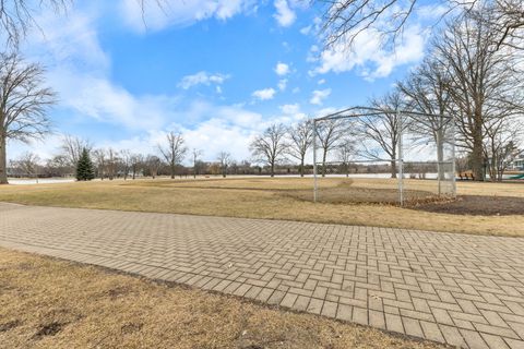 Tiny photo for 5524 S Bruner Street, Hinsdale, IL 60521 (MLS # 12574460)
