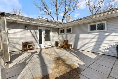 Tiny photo for 5524 S Bruner Street, Hinsdale, IL 60521 (MLS # 12574460)