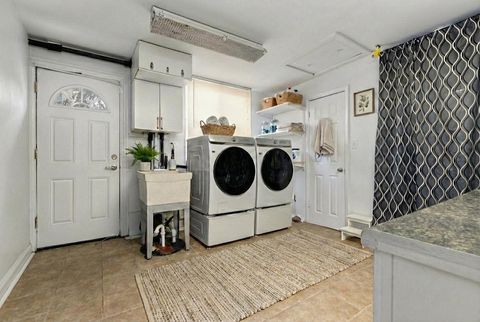 Tiny photo for 5524 S Bruner Street, Hinsdale, IL 60521 (MLS # 12574460)