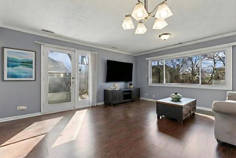 Tiny photo for 5524 S Bruner Street, Hinsdale, IL 60521 (MLS # 12574460)