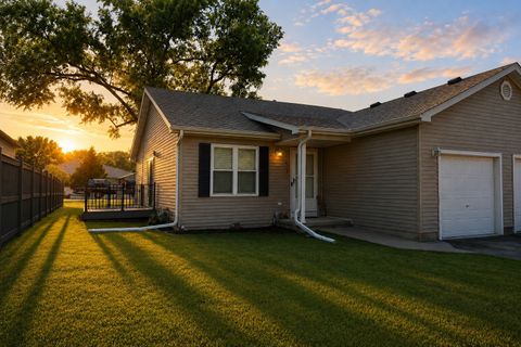 Property photo of 2122 Fox Chase Drive, Ottawa, IL 61350