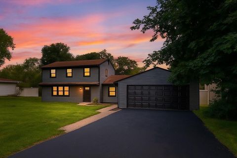 Photo of 4N327 7th Avenue, Addison, IL 60101 (MLS # 12506640)