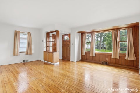 Tiny photo for 1124 Fulton Avenue, Winthrop Harbor, IL 60096 (MLS # 12768919)