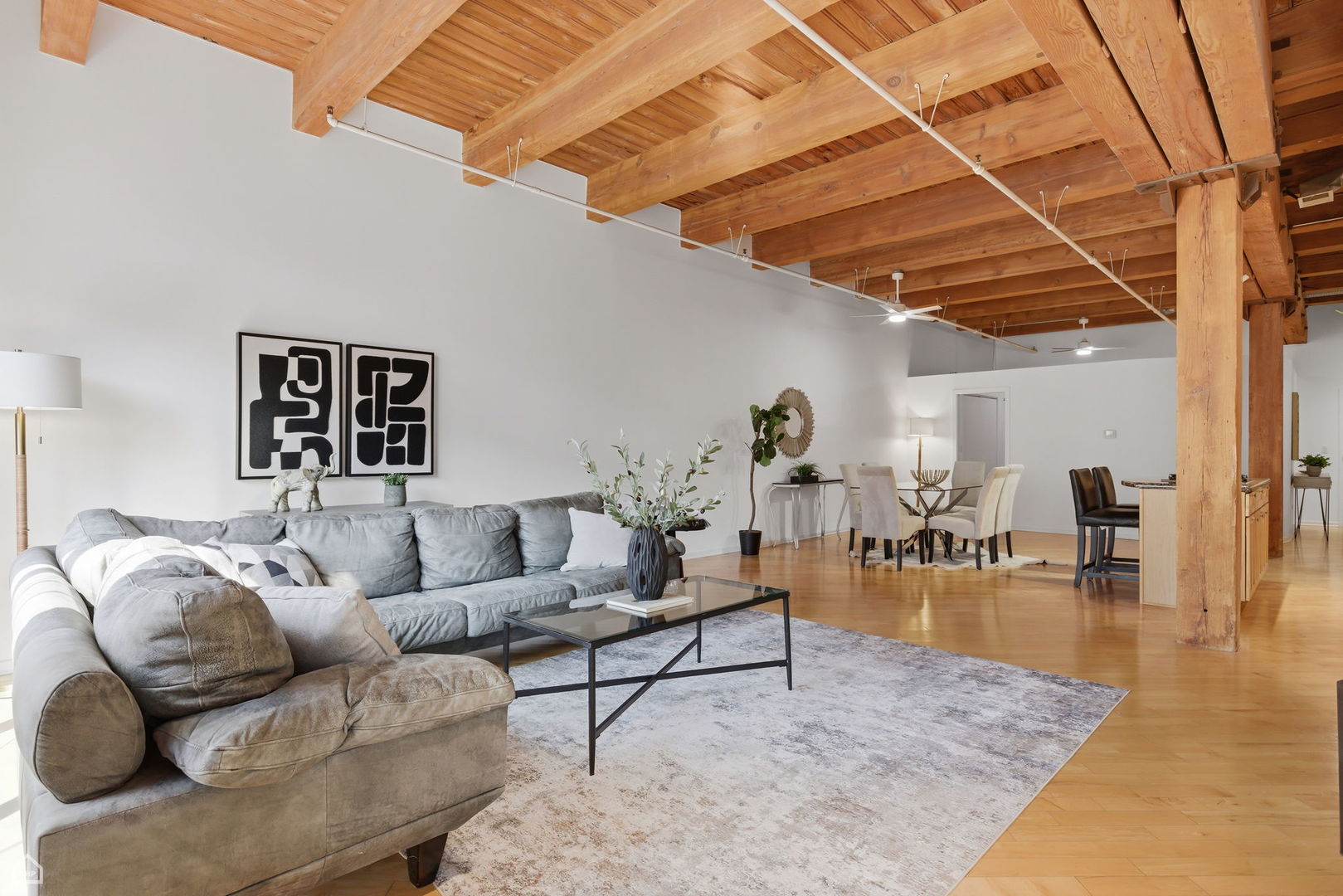 360 W Illinois Street 531