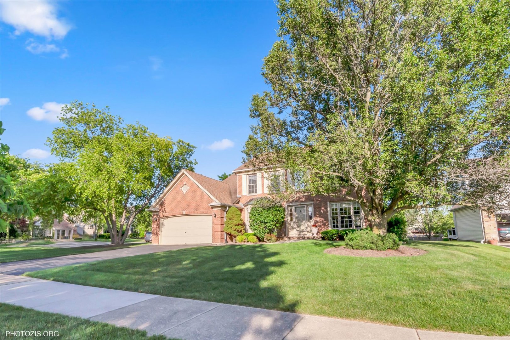 1175 Oxford Court