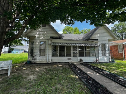 Photo of 507 W South Street, Pinckneyville, IL 62274 (MLS # 12710235)