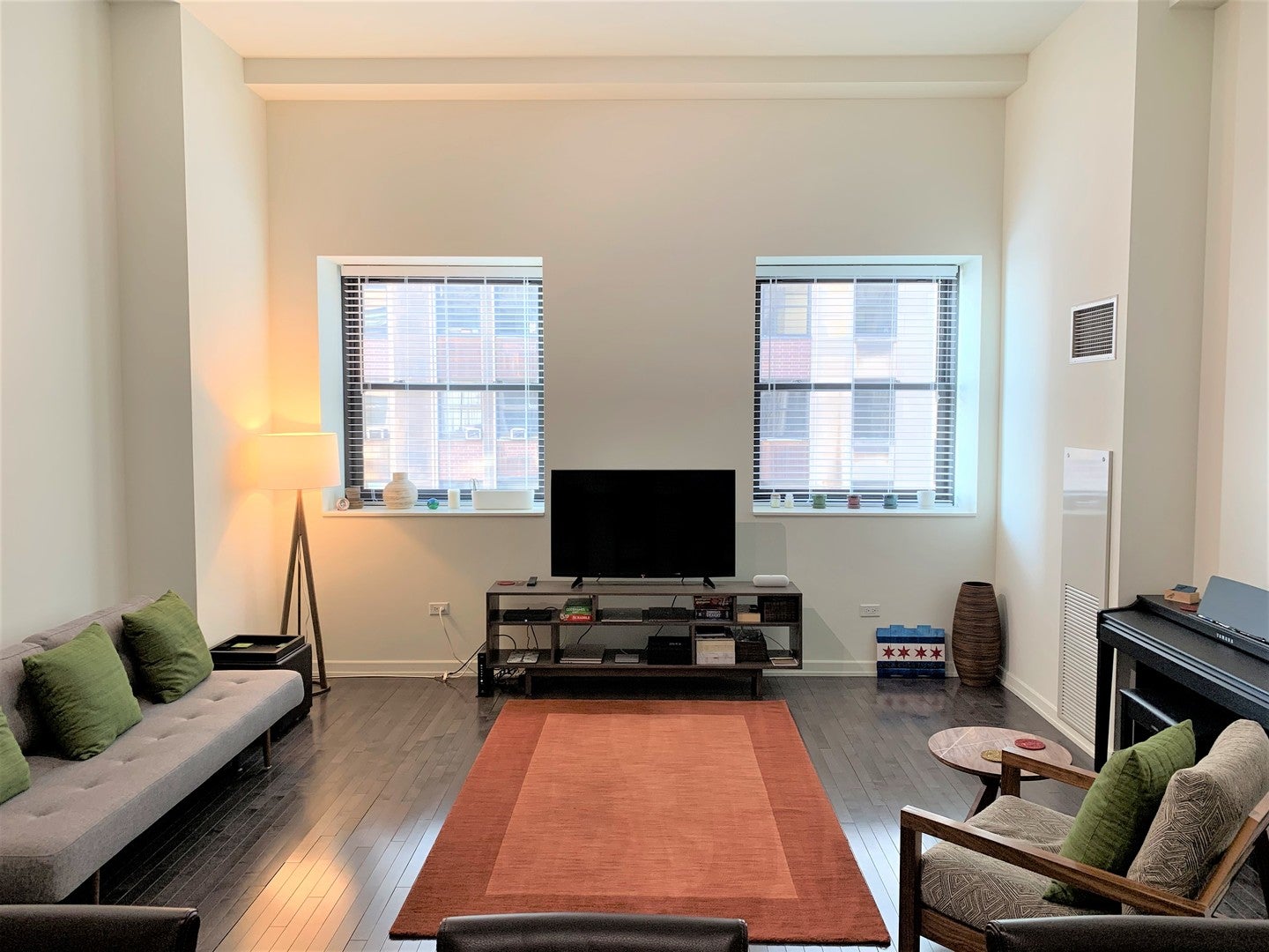 6 N MICHIGAN Avenue 1205