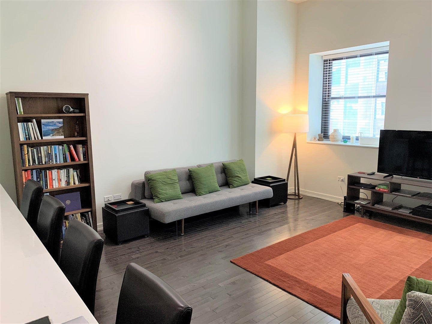 6 N MICHIGAN Avenue 1205