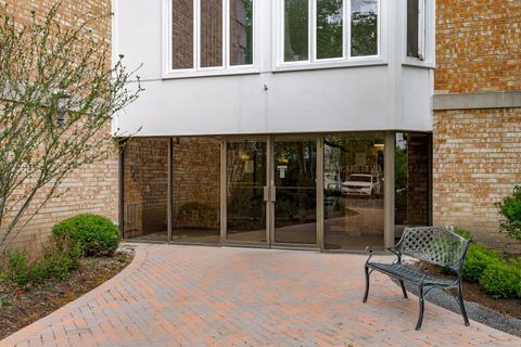 Tiny photo for 200 Lake Boulevard #415, Buffalo Grove, IL 60089 (MLS # 12645087)
