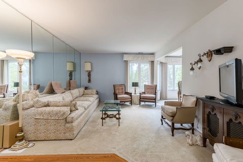 Tiny photo for 200 Lake Boulevard #415, Buffalo Grove, IL 60089 (MLS # 12645087)
