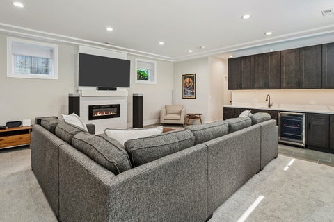 Tiny photo for 6224 N Keystone Avenue, Chicago, IL 60646 (MLS # 12721216)