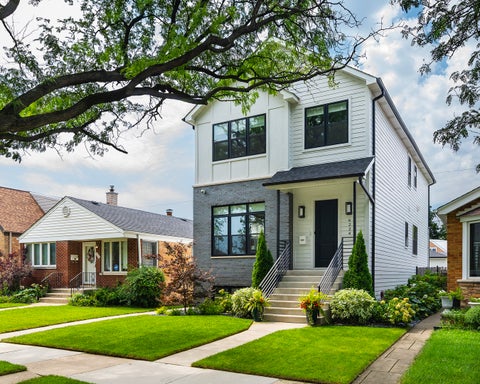 Tiny photo for 6224 N Keystone Avenue, Chicago, IL 60646 (MLS # 12721216)
