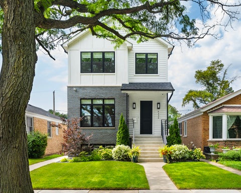 Photo of 6224 N Keystone Avenue, Chicago, IL 60646 (MLS # 12721216)