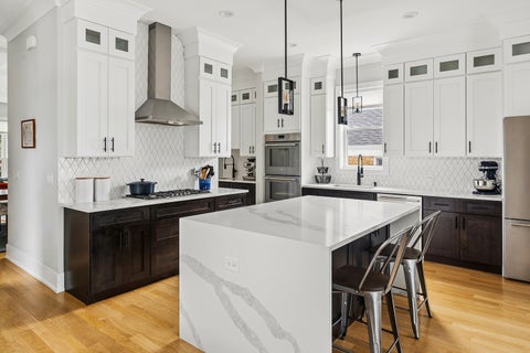 Tiny photo for 6224 N Keystone Avenue, Chicago, IL 60646 (MLS # 12721216)