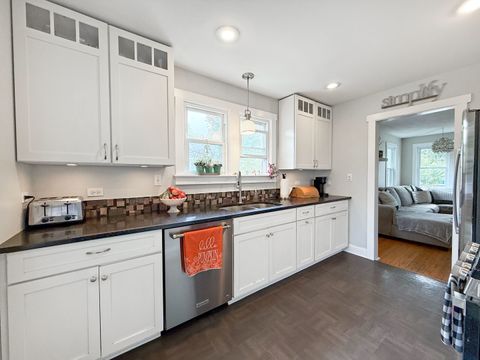 Tiny photo for 415 S Highland Avenue, Lombard, IL 60148 (MLS # 12497864)