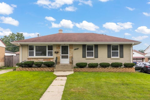 2 beds bed, 2 baths bath property at 1524 Harding Avenue, Berkeley, IL 60163