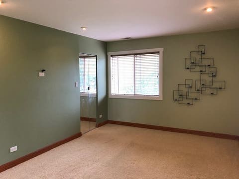 Tiny photo for 725 W Huntington Commons Road #401, Mount Prospect, IL 60056 (MLS # 12744055)
