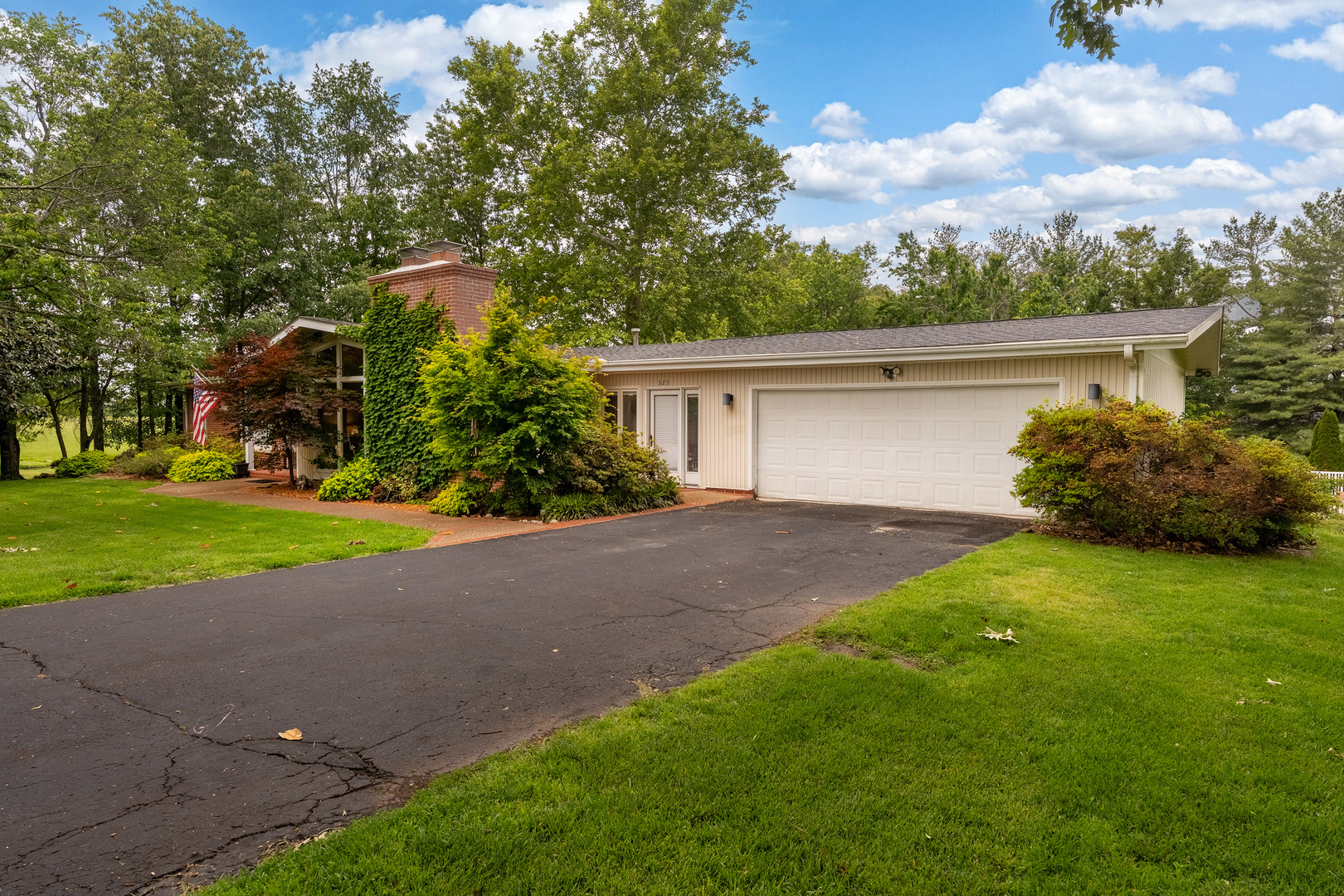 325 Country Club Lane