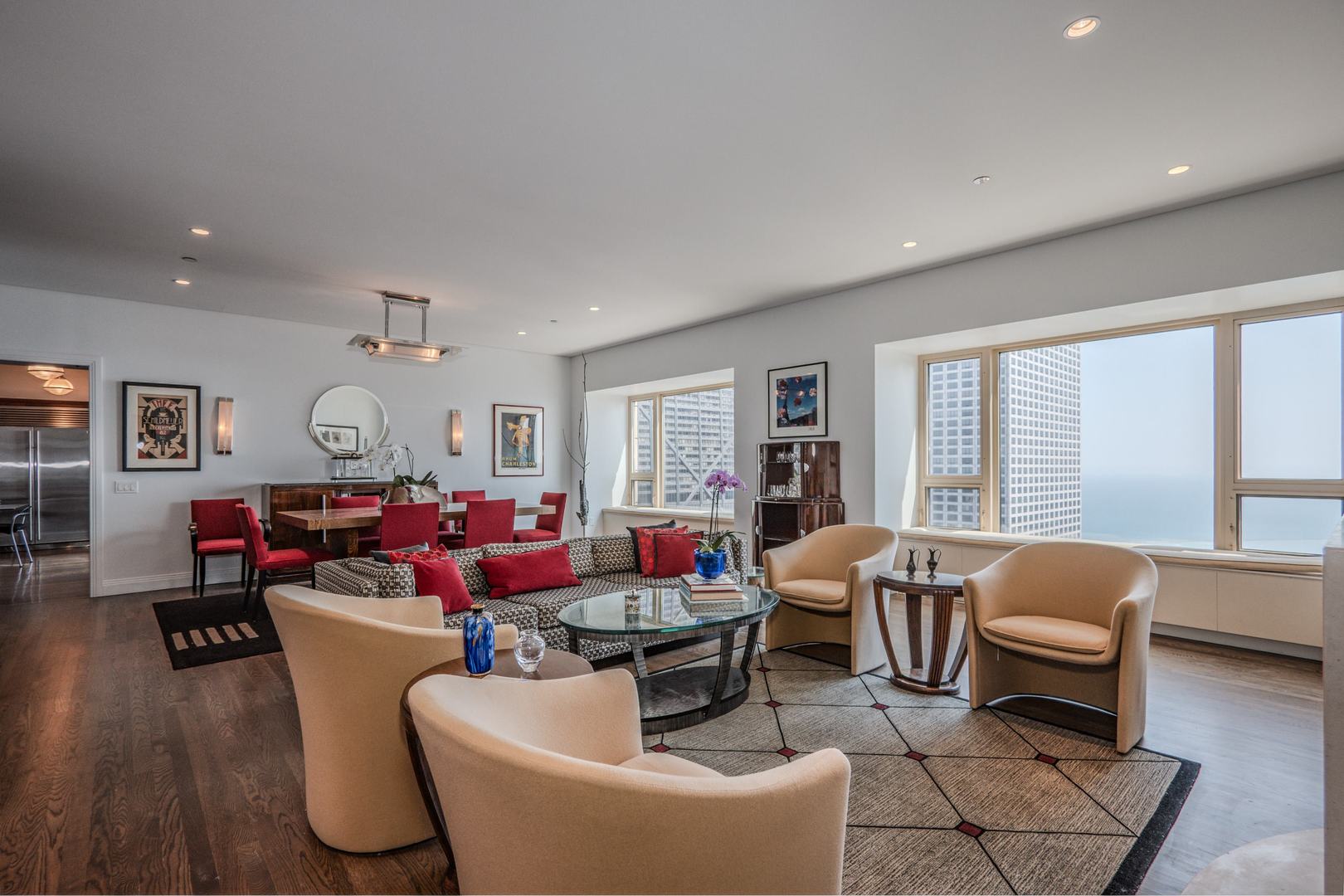 800 N Michigan Avenue 5402