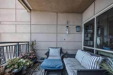 Tiny photo for 800 N Michigan Avenue #5402, Chicago, IL 60611 (MLS # 12443857)