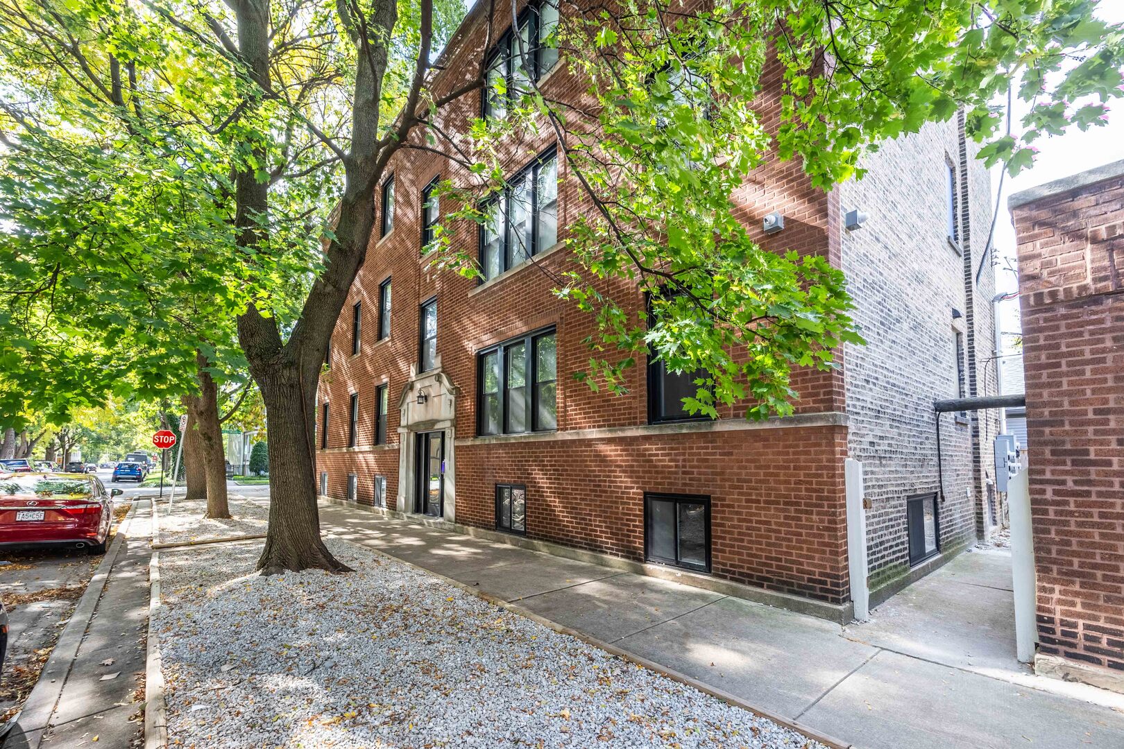 4638 N Hamilton Avenue 1F