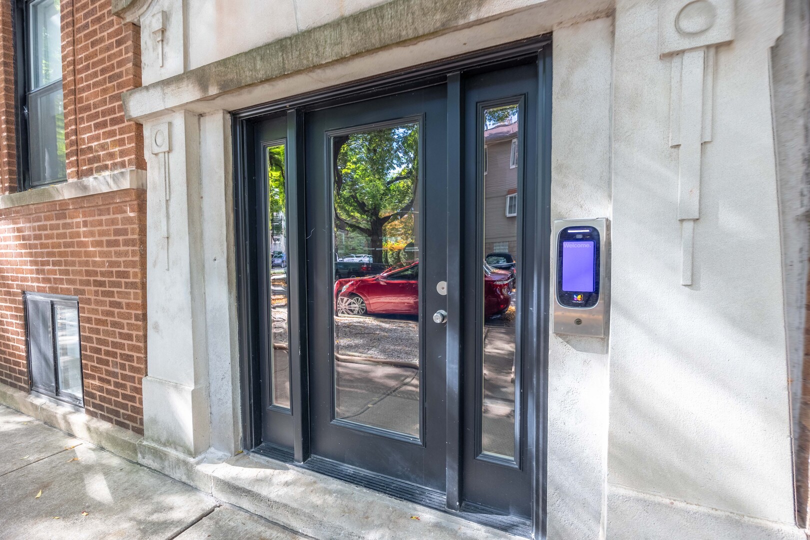 4638 N Hamilton Avenue 1F