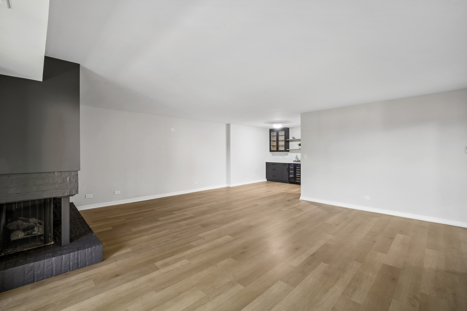 1621 Mission Hills Road 404