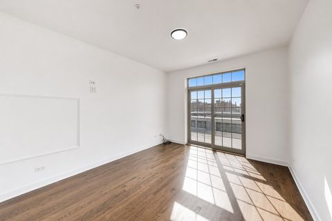 Tiny photo for 5321 N Lincoln Avenue #3E, Chicago, IL 60625 (MLS # 12620357)