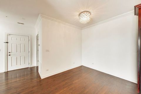 Tiny photo for 5321 N Lincoln Avenue #3E, Chicago, IL 60625 (MLS # 12620357)