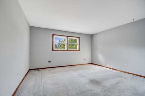 Tiny photo for 11201 S Deerpath Lane, Palos Hills, IL 60465 (MLS # 12485333)