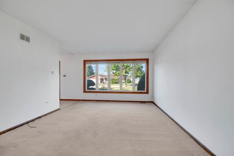 Tiny photo for 11201 S Deerpath Lane, Palos Hills, IL 60465 (MLS # 12485333)