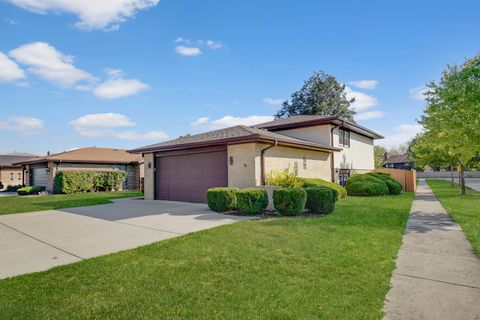 Tiny photo for 11201 S Deerpath Lane, Palos Hills, IL 60465 (MLS # 12485333)