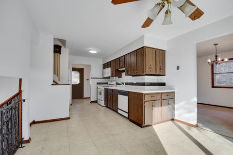 Tiny photo for 11201 S Deerpath Lane, Palos Hills, IL 60465 (MLS # 12485333)