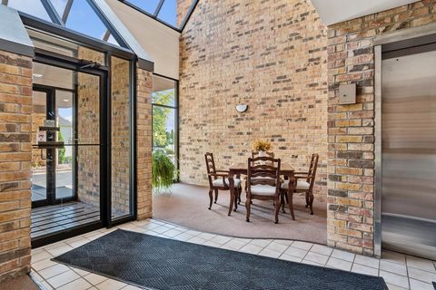 Tiny photo for 2880 Torrey Pine Lane #2F, Lisle, IL 60532 (MLS # 12493350)