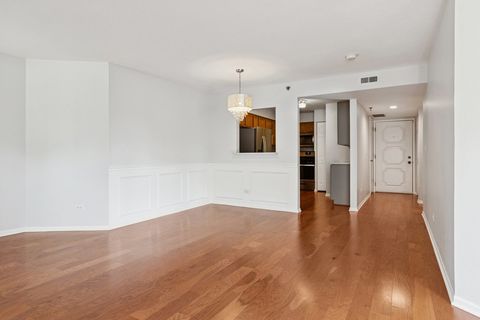 Tiny photo for 2880 Torrey Pine Lane #2F, Lisle, IL 60532 (MLS # 12493350)