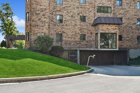 Tiny photo for 2880 Torrey Pine Lane #2F, Lisle, IL 60532 (MLS # 12493350)