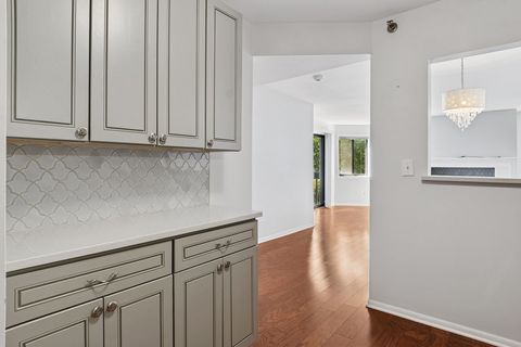 Tiny photo for 2880 Torrey Pine Lane #2F, Lisle, IL 60532 (MLS # 12493350)