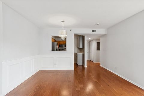 Tiny photo for 2880 Torrey Pine Lane #2F, Lisle, IL 60532 (MLS # 12493350)