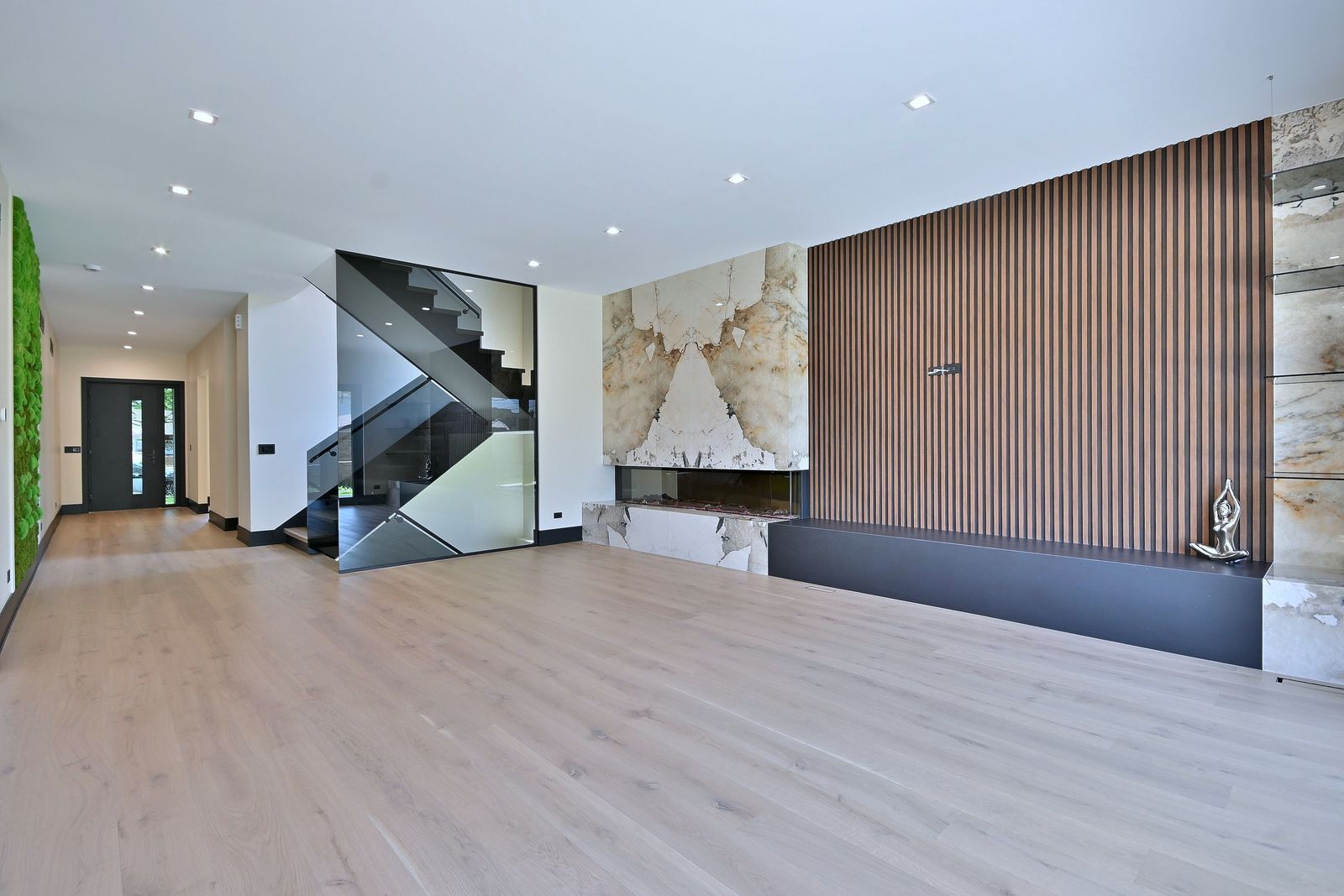 332 W Fremont Avenue