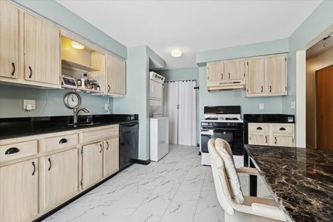 Tiny photo for 19545 116th Avenue #A, Mokena, IL 60448 (MLS # 12603106)