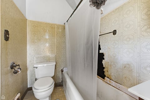 Tiny photo for 5208 N Paulina Street, Chicago, IL 60640 (MLS # 12686146)