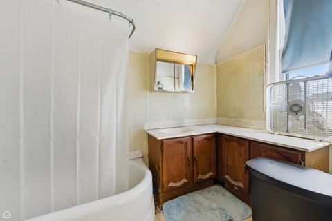 Tiny photo for 5208 N Paulina Street, Chicago, IL 60640 (MLS # 12686146)