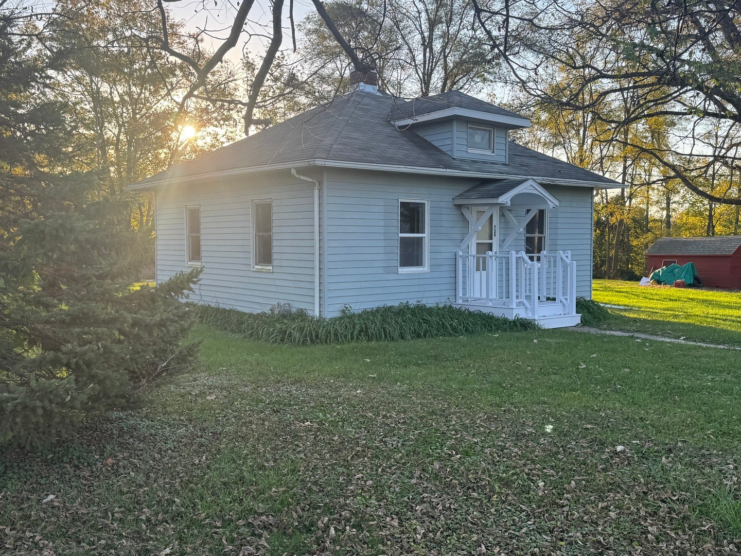 729 Oak Street